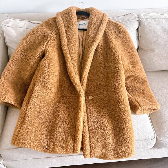 90% NEW MAX MARA TEDDY MID LENGTH CLASSIC JACKET, SIZE 42 medium - Picture 11 of 17